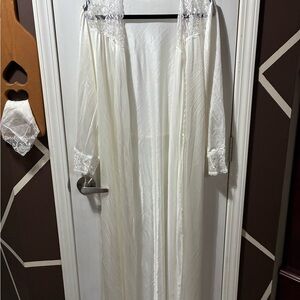 Vintage Maidenform Shimmering White Satin Robe